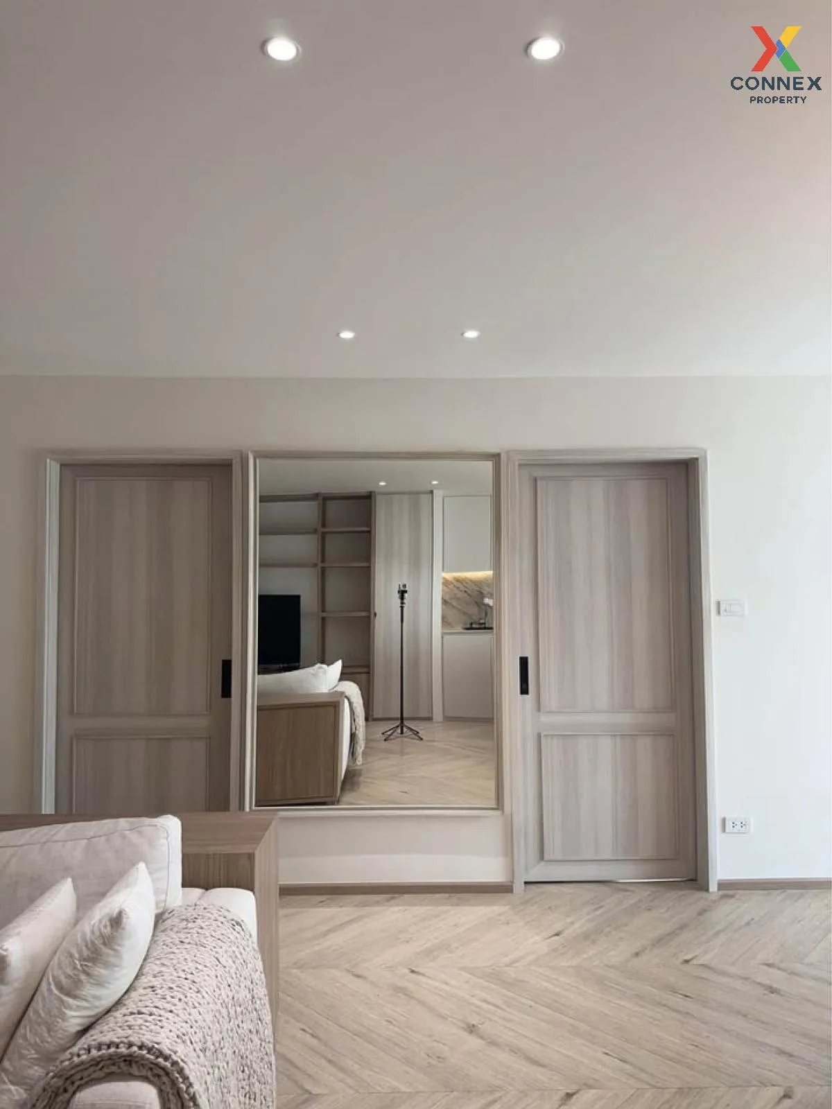 For Sale Condo , Rin House condo , corner unit , newly renovated 