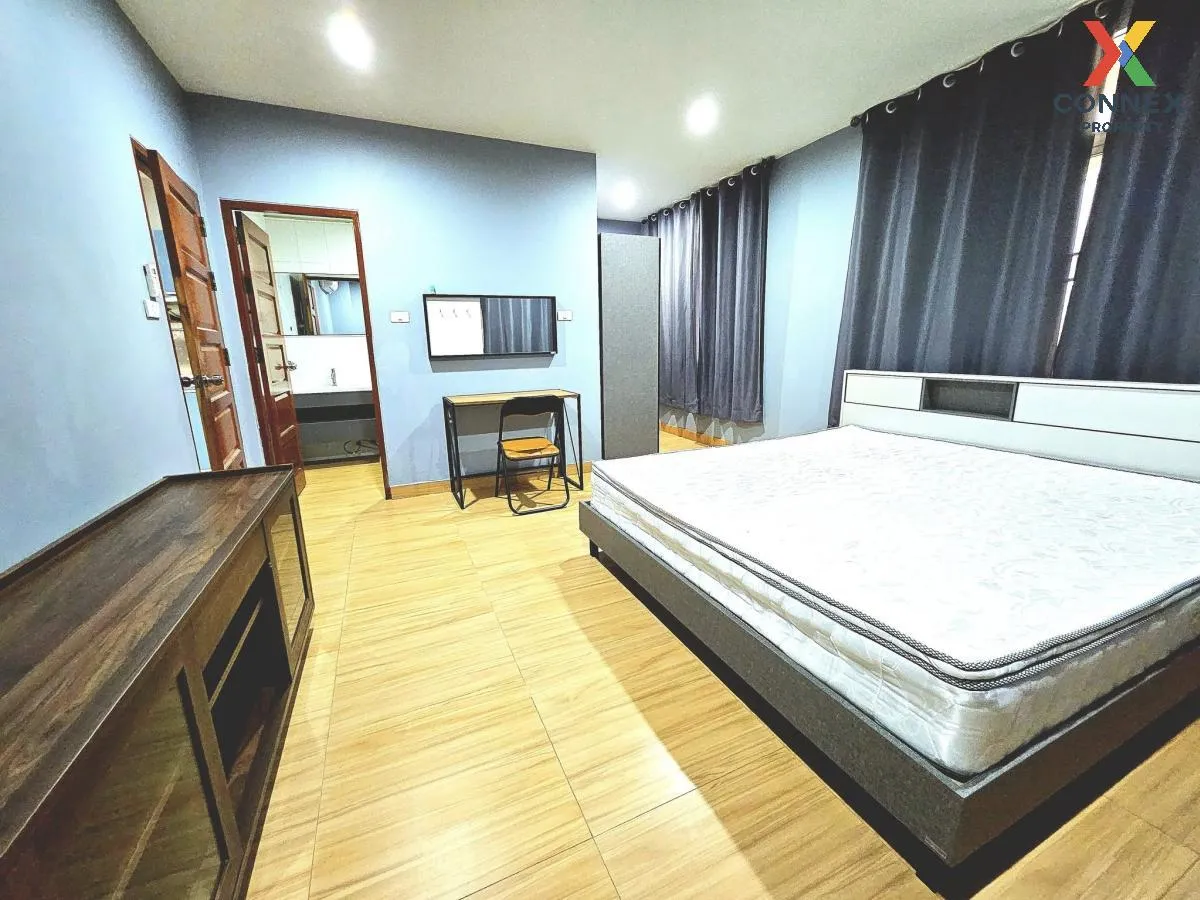 For Rent Condo , Baan Klang Krung Resort Ratchada 7 , corner unit 4