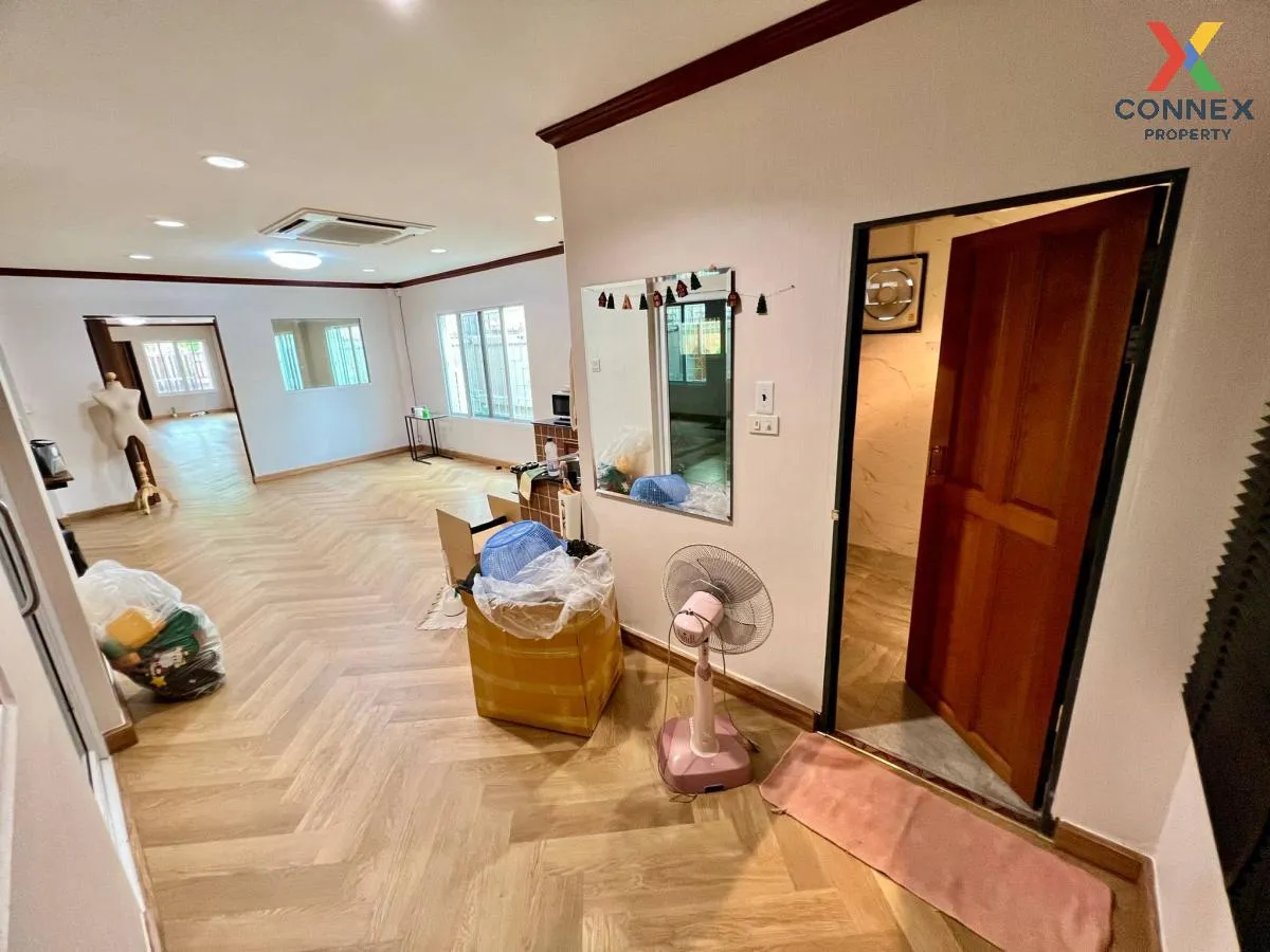 For Sale House , Taweethong 3 Phetkasem 69 , Nong Khaem , Nong Kh