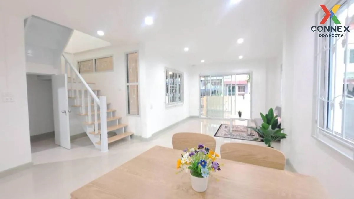 ขายทาวน์เฮ้าส์/ทาวน์โฮม  บัวทองธานี รีโนเวทใหม่ บางบัวทอง บางบัวท 4