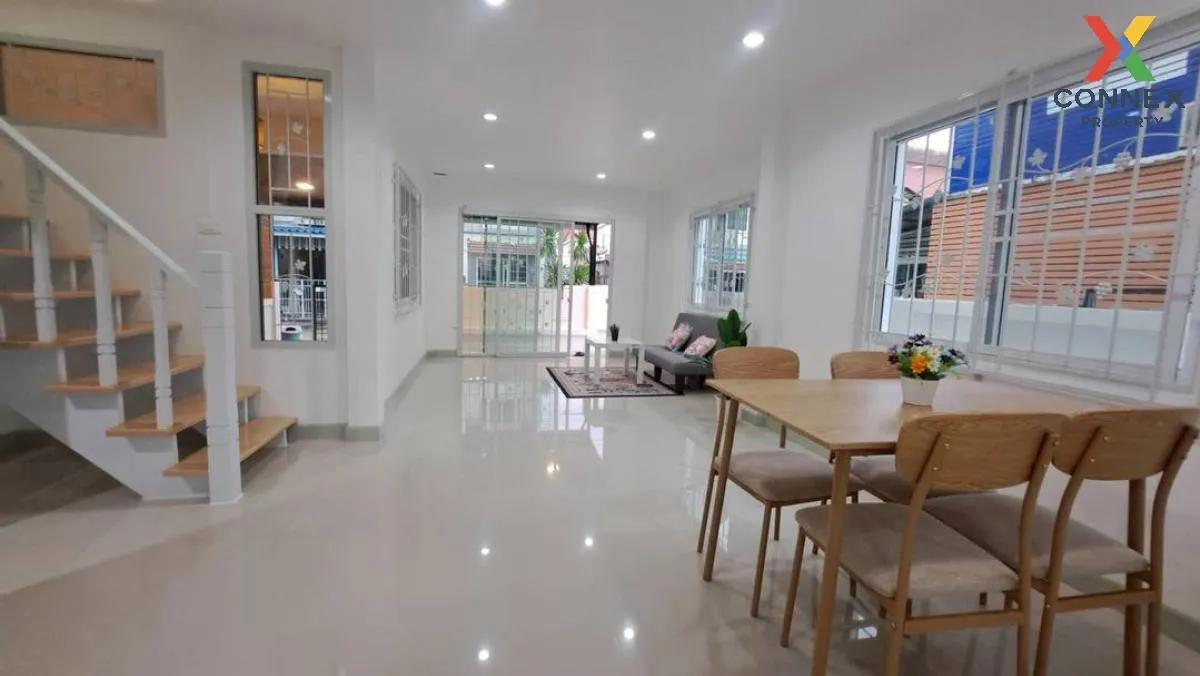 ขายทาวน์เฮ้าส์/ทาวน์โฮม  บัวทองธานี รีโนเวทใหม่ บางบัวทอง บางบัวท