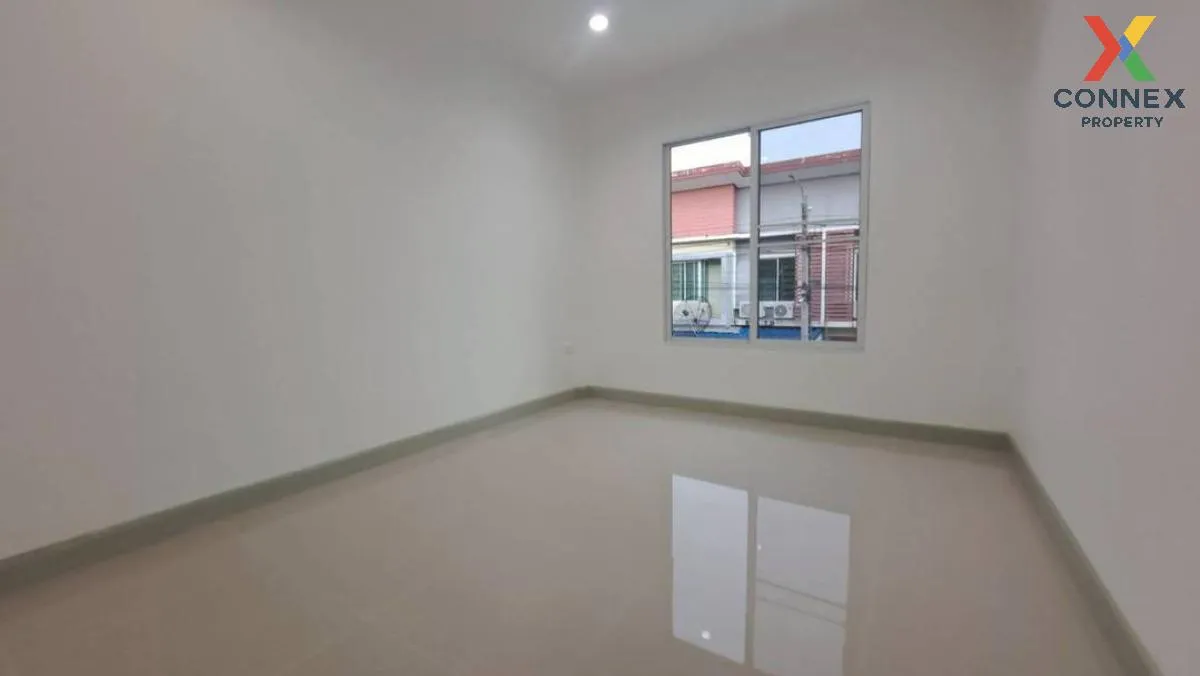 ขายทาวน์เฮ้าส์/ทาวน์โฮม  บัวทองธานี รีโนเวทใหม่ บางบัวทอง บางบัวท