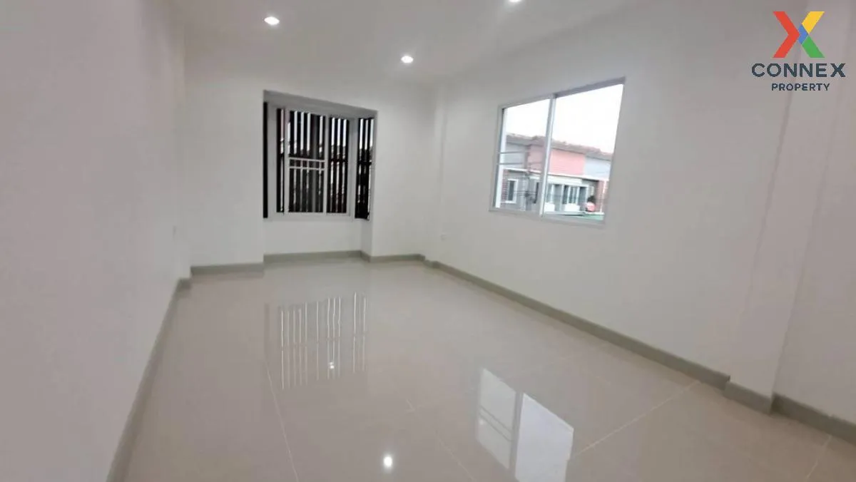 ขายทาวน์เฮ้าส์/ทาวน์โฮม  บัวทองธานี รีโนเวทใหม่ บางบัวทอง บางบัวท