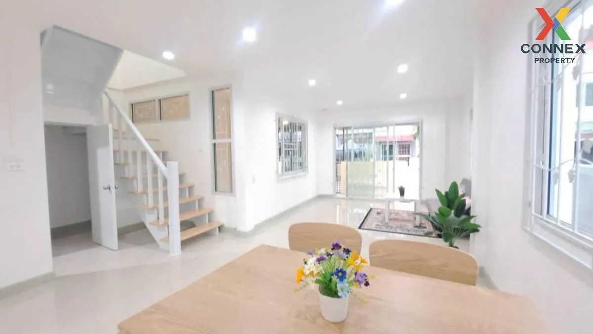 For Sale Townhouse/Townhome  , Baan Bua Thong Thani 8 , corner un 3