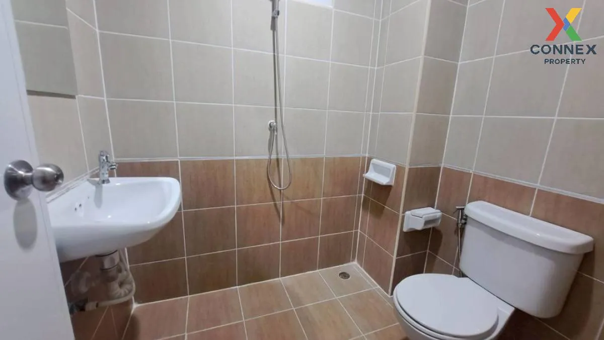For Sale Townhouse/Townhome  , Baan Bua Thong Thani 8 , corner un