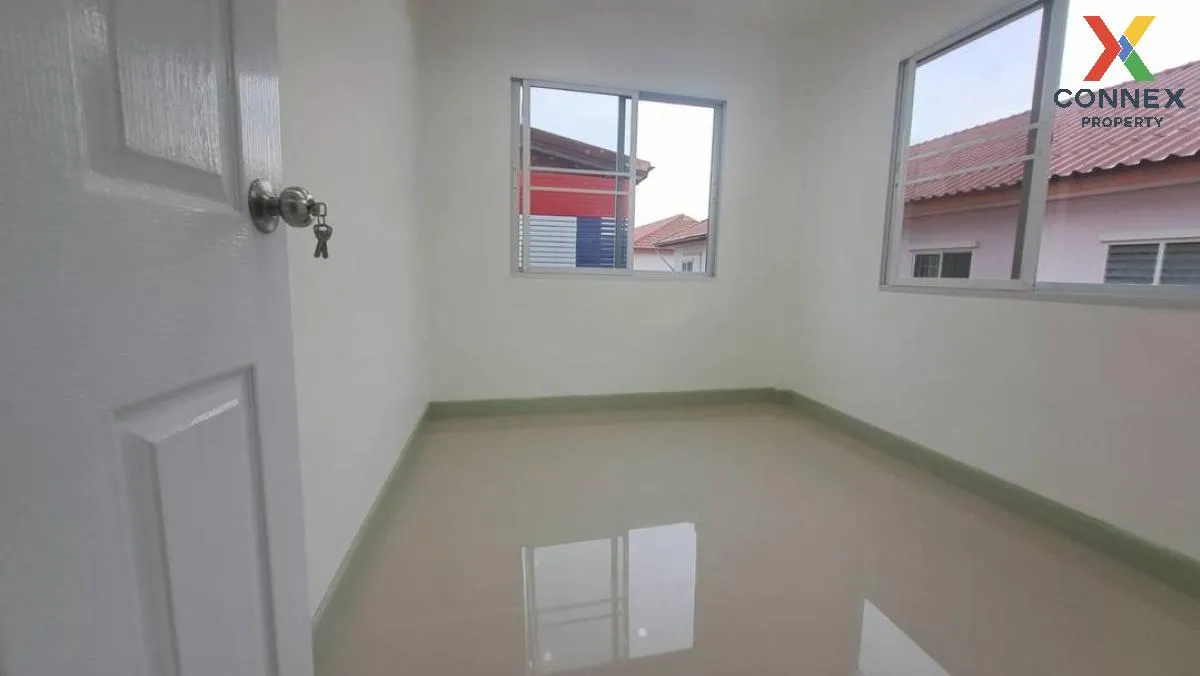 For Sale Townhouse/Townhome  , Baan Bua Thong Thani 8 , corner un