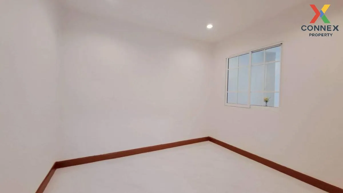 ขายทาวน์เฮ้าส์/ทาวน์โฮม  ลัลลี่วิลล์ ลำลูกกาคลอง 3 รีโนเวทใหม่ ลา
