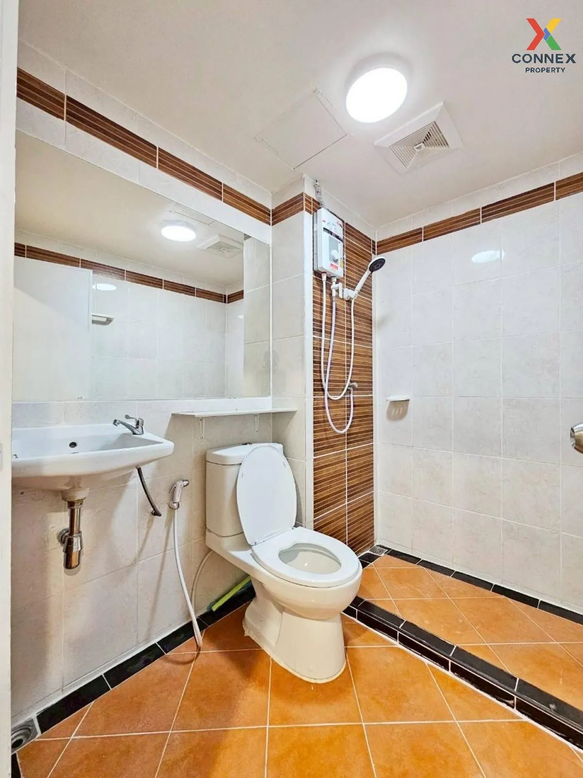 For Sale Condo , REGENT HOME 1 PHAHOLYOTHIN 67 , newly renovated 