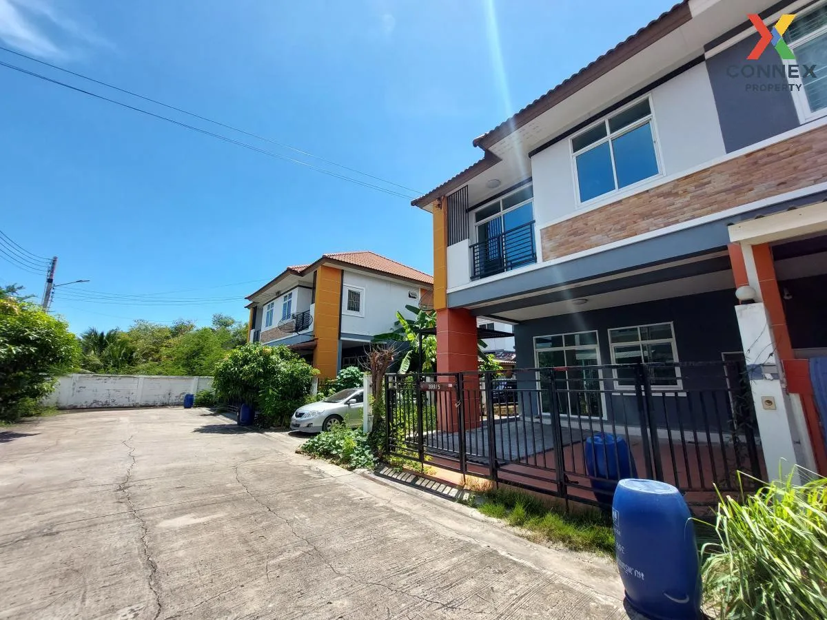 ขายทาวน์เฮ้าส์/ทาวน์โฮม  ทรัพย์รุ่งเรือง ซิตี้ 2 บ้านเก่า พานทอง  2