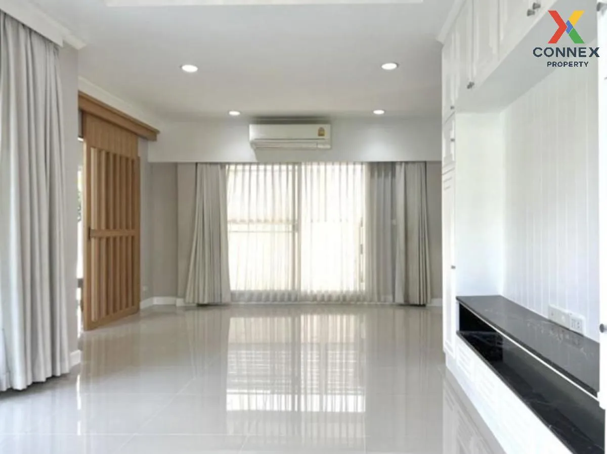 ขายบ้าน  ไลฟ์ บางกอก บูเลอวาร์ด รามอินทรา 105 MRT-บางชัน คันนายาว