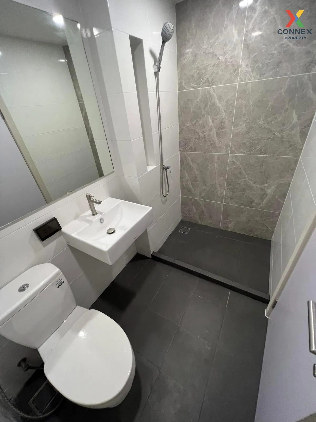 For Sale Condo , THE ORIGIN Onnut , corner unit , BTS-On Nut , Su