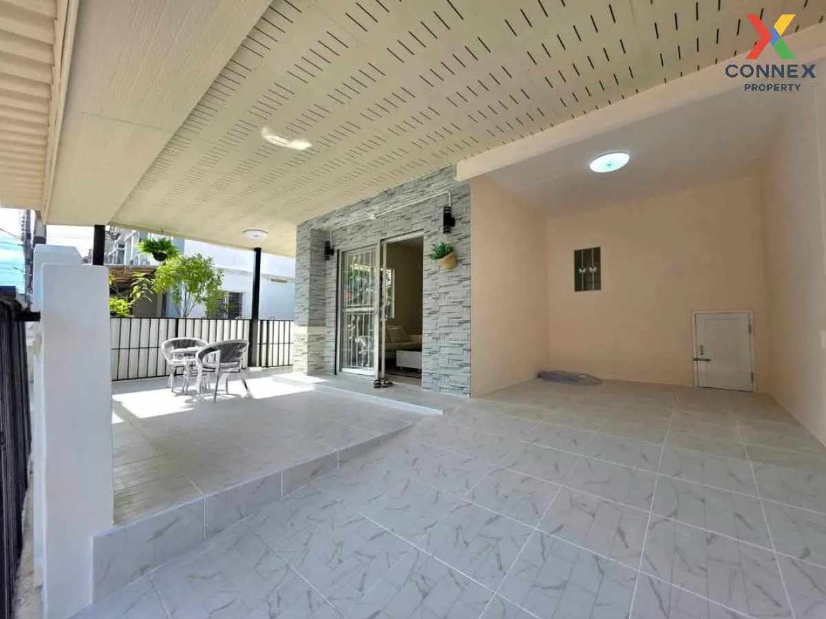 For Sale Townhouse/Townhome  , Baan Pruksa 56 , corner unit , new 3