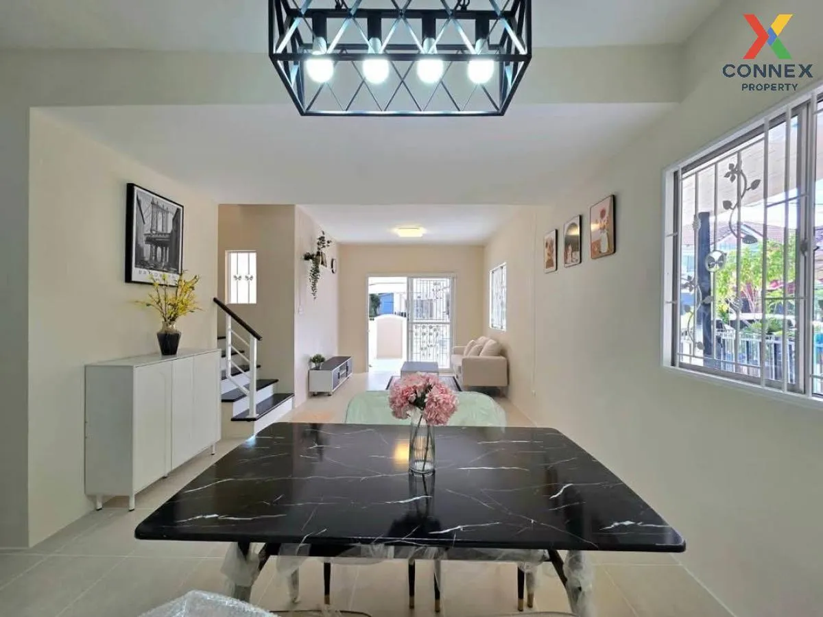 For Sale Townhouse/Townhome  , Baan Pruksa 56 , corner unit , new
