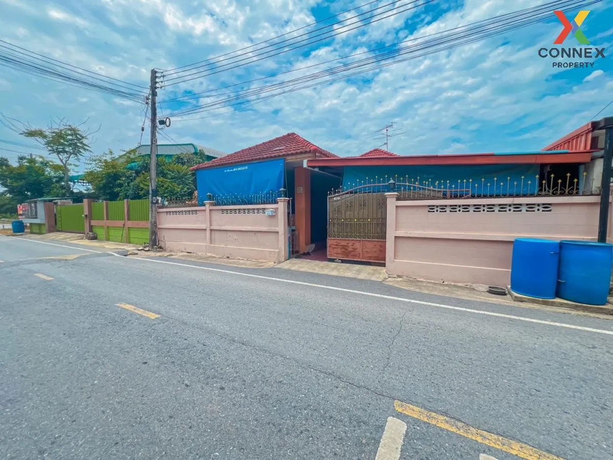 For Sale House , Arisara 3 Phase 2 , Khlong Phra Udom , Lat Lum K 2