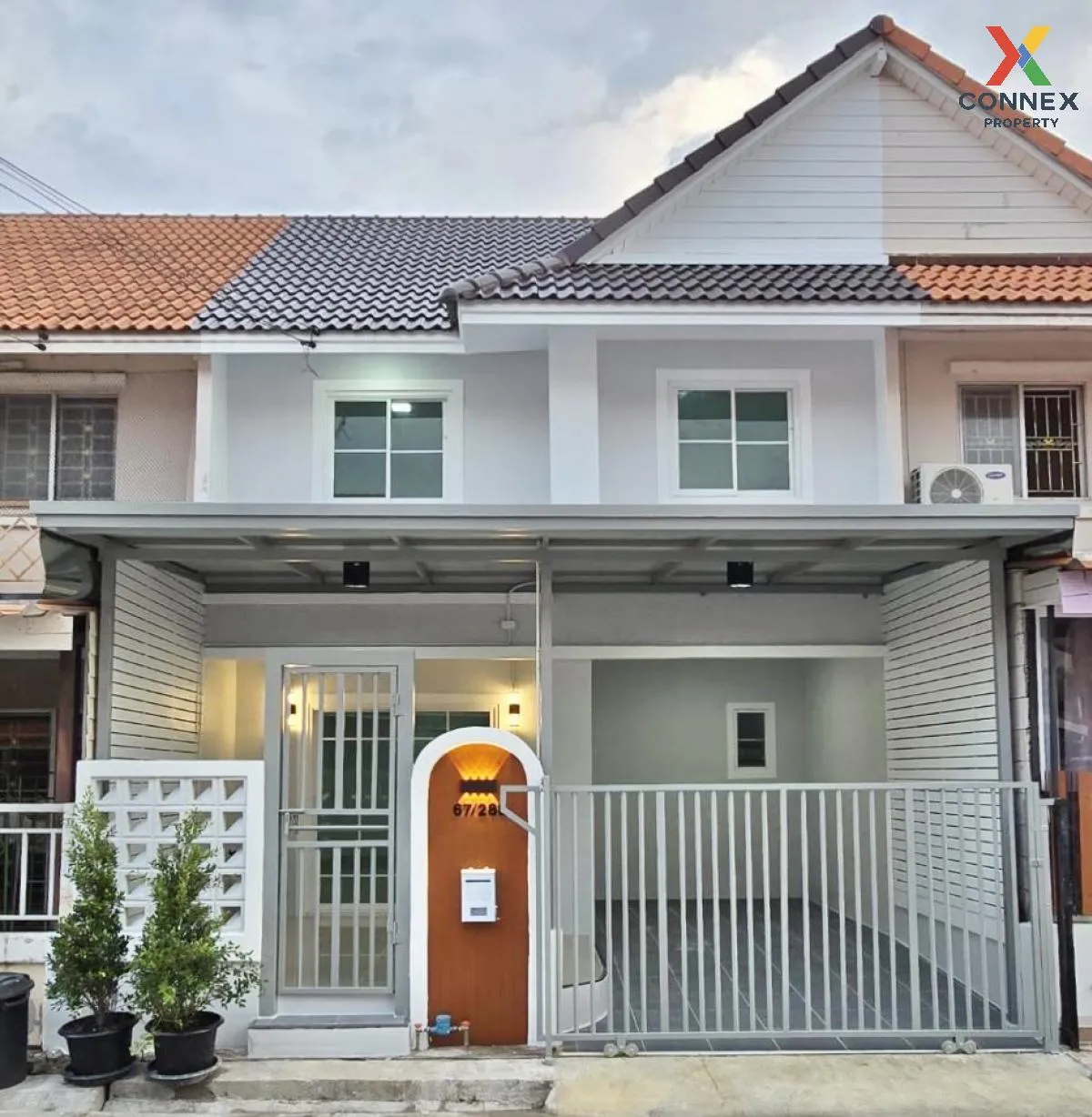 For Sale Townhouse/Townhome  , Baan Pruksa 33 Bangbuathong , newl 1