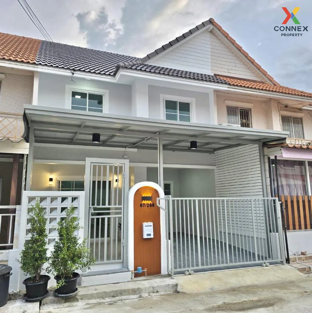 For Sale Townhouse/Townhome  , Baan Pruksa 33 Bangbuathong , newl 2