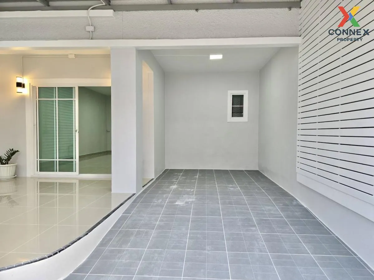 For Sale Townhouse/Townhome  , Baan Pruksa 33 Bangbuathong , newl 4