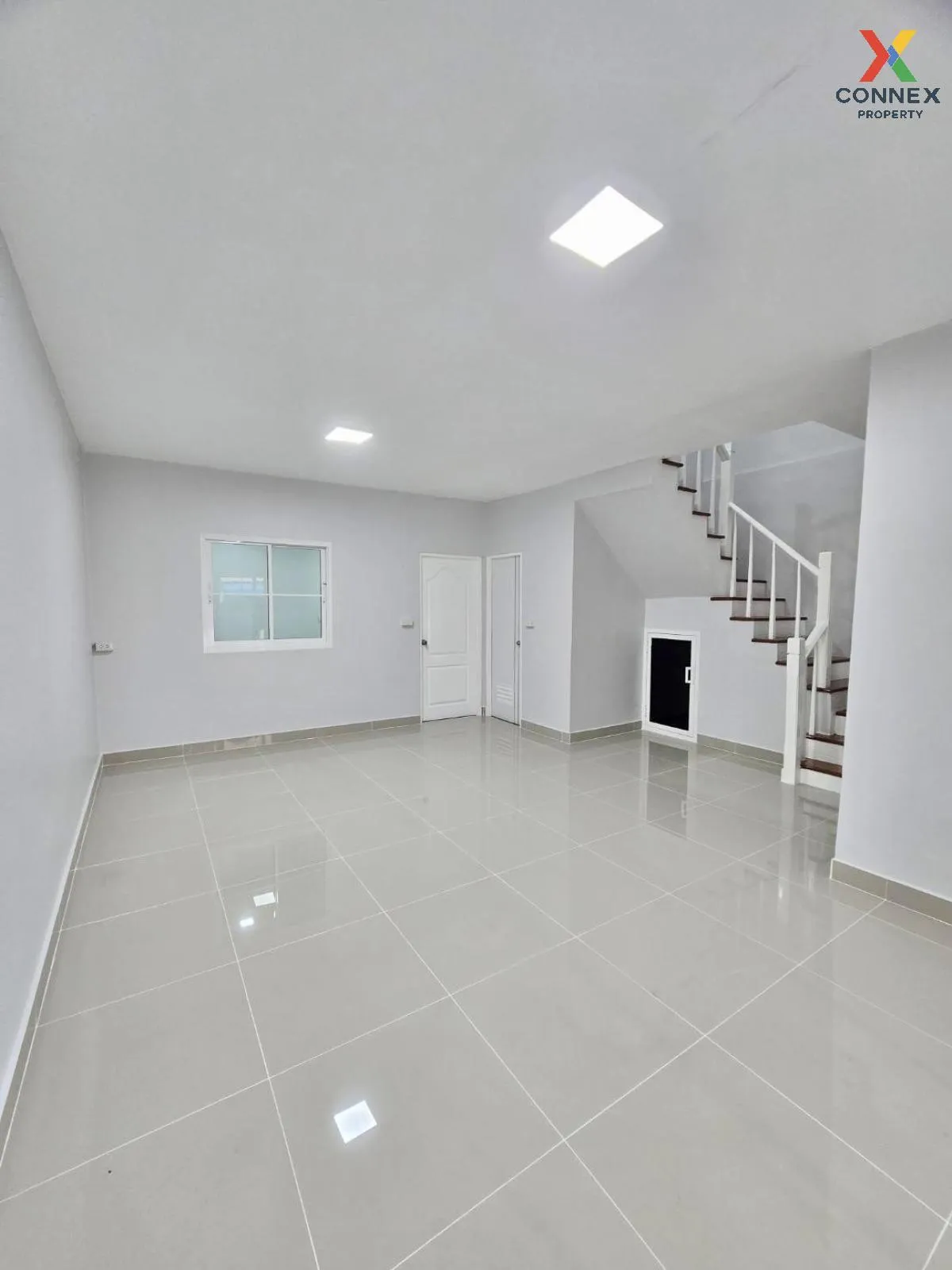 For Sale Townhouse/Townhome  , Baan Pruksa 33 Bangbuathong , newl