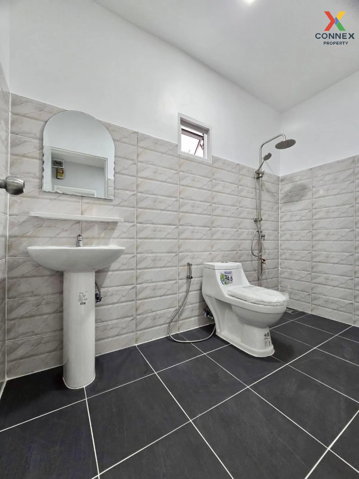 For Sale Townhouse/Townhome  , Baan Pruksa 33 Bangbuathong , newl