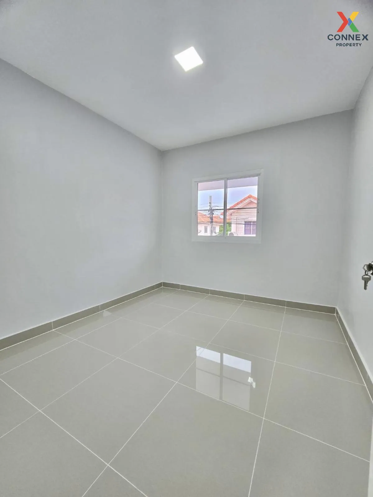 For Sale Townhouse/Townhome  , Baan Pruksa 33 Bangbuathong , newl