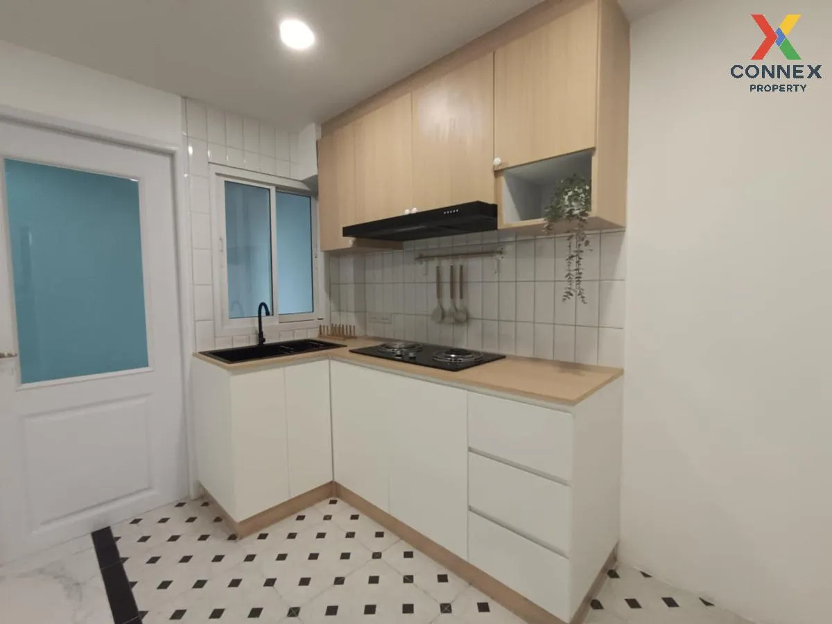 For Sale Townhouse/Townhome  , Nandana Garden Chaengwattana , new