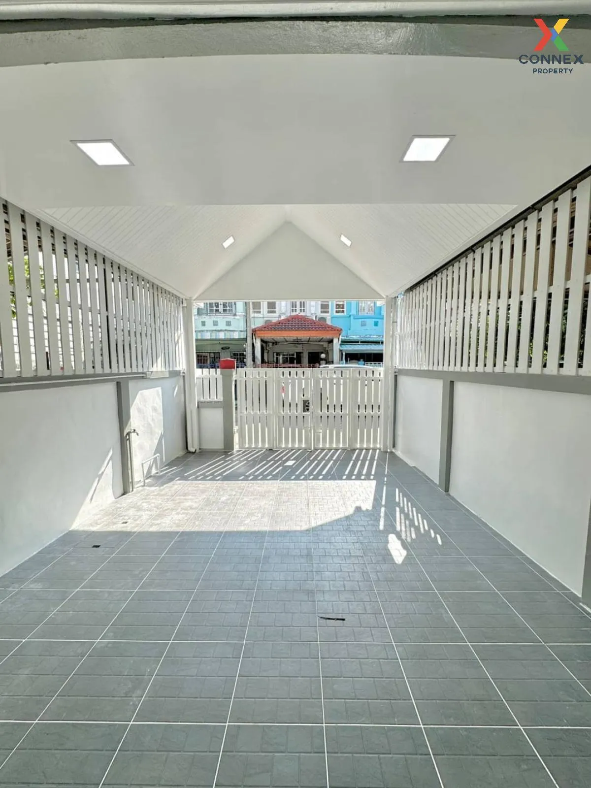 ขายทาวน์เฮ้าส์/ทาวน์โฮม  หมู่บ้านอิศรา รัตนาธิเบศร์ รีโนเวทใหม่ M 4