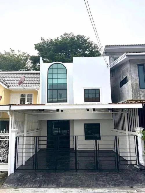 ขายบ้านทาวน์เฮ้าส์,ซอยนวลจันทร์ 27 รีโนเวทใหม่ นวลจันทร์ เขต บึงกุ่ม กรุงเทพ CX-121771