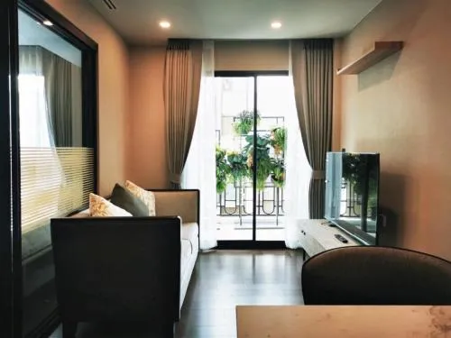 ขายคอนโด  ณ วรา เรสซิเดนซ์ ชั้นสูง BTS-ชิดลม ลุมพินี เขต ปทุมวัน กรุงเทพ CX-121802