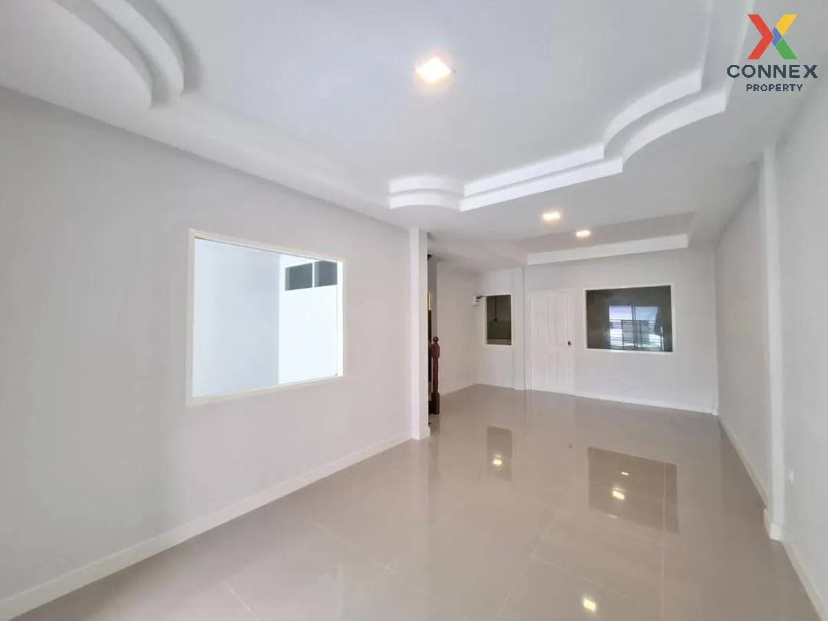 ขายทาวน์เฮ้าส์/ทาวน์โฮม  บัวทองธานี รีโนเวทใหม่ บางบัวทอง บางบัวท 3