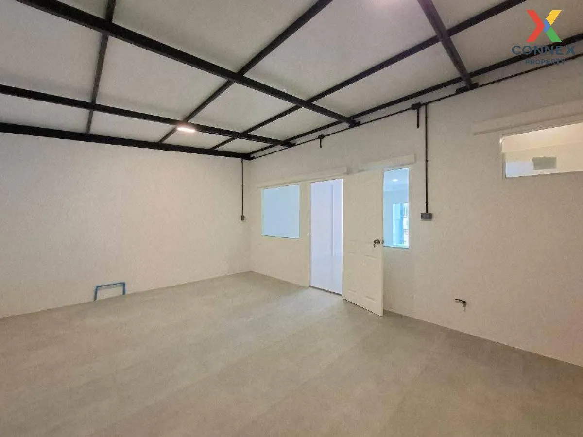 ขายทาวน์เฮ้าส์/ทาวน์โฮม  บัวทองธานี รีโนเวทใหม่ บางบัวทอง บางบัวท