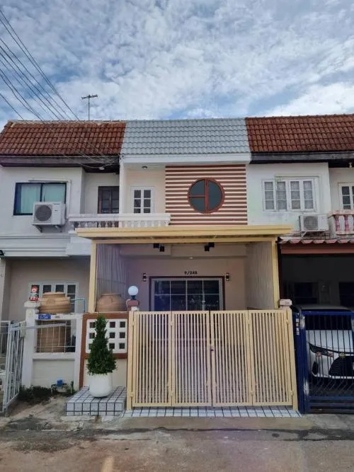 ขายทาวน์เฮ้าส์/ทาวน์โฮม  บ้านบัวทอง 3 รีโนเวทใหม่ บางรักพัฒนา บางบัวทอง นนทบุรี CX-121890