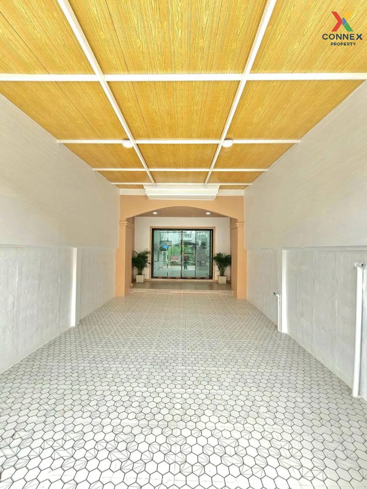 For Sale Townhouse/Townhome  , Chr. Rungruang 6 , newly renovated 2
