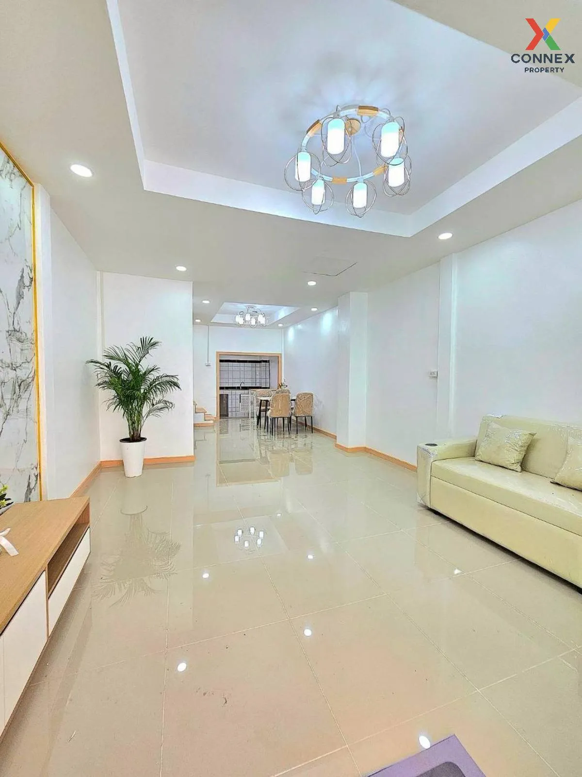 For Sale Townhouse/Townhome  , Chr. Rungruang 6 , newly renovated