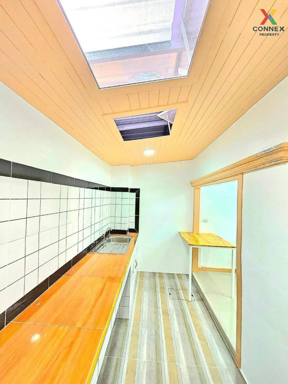 For Sale Townhouse/Townhome  , Chr. Rungruang 6 , newly renovated