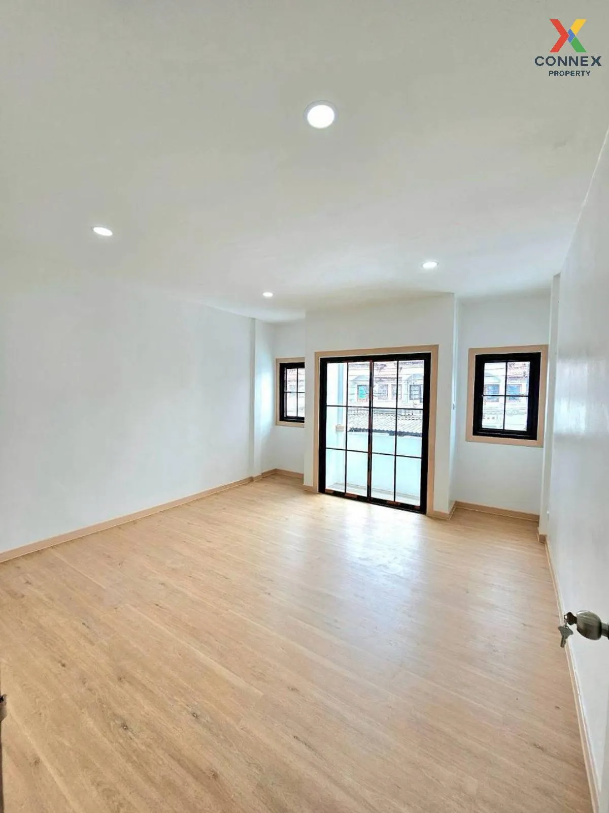 For Sale Townhouse/Townhome  , Chr. Rungruang 6 , newly renovated