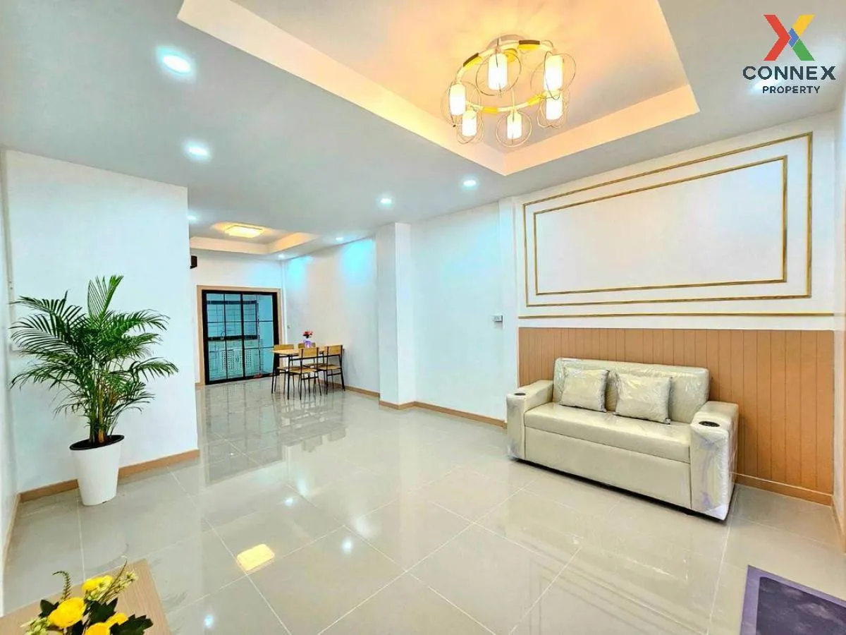 ขายทาวน์เฮ้าส์/ทาวน์โฮม  ช. รุ่งเรือง 6 รีโนเวทใหม่ บางรักพัฒนา บ
