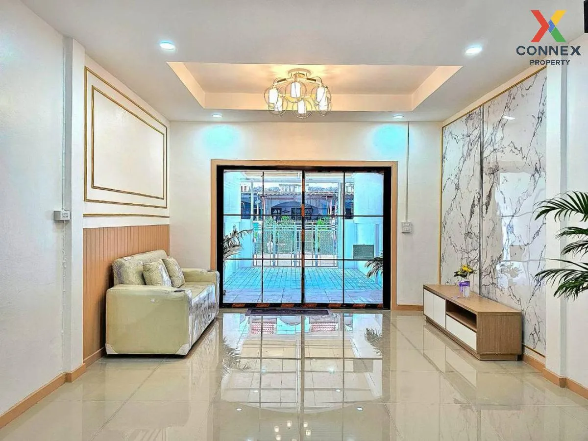 ขายทาวน์เฮ้าส์/ทาวน์โฮม  ช. รุ่งเรือง 6 รีโนเวทใหม่ บางรักพัฒนา บ