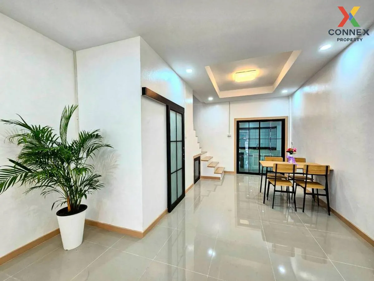 ขายทาวน์เฮ้าส์/ทาวน์โฮม  ช. รุ่งเรือง 6 รีโนเวทใหม่ บางรักพัฒนา บ