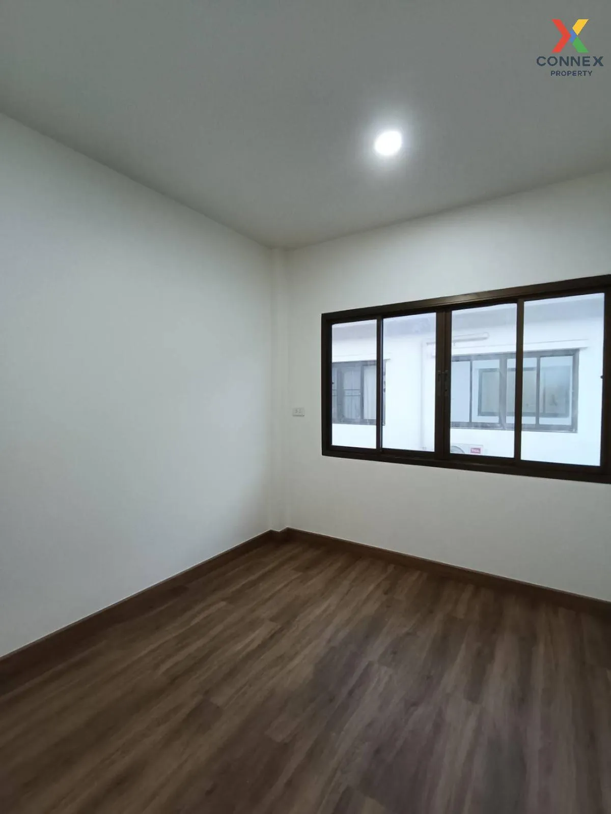 For Sale Townhouse/Townhome  , Thipphiman Baan Rim Khlong , newly