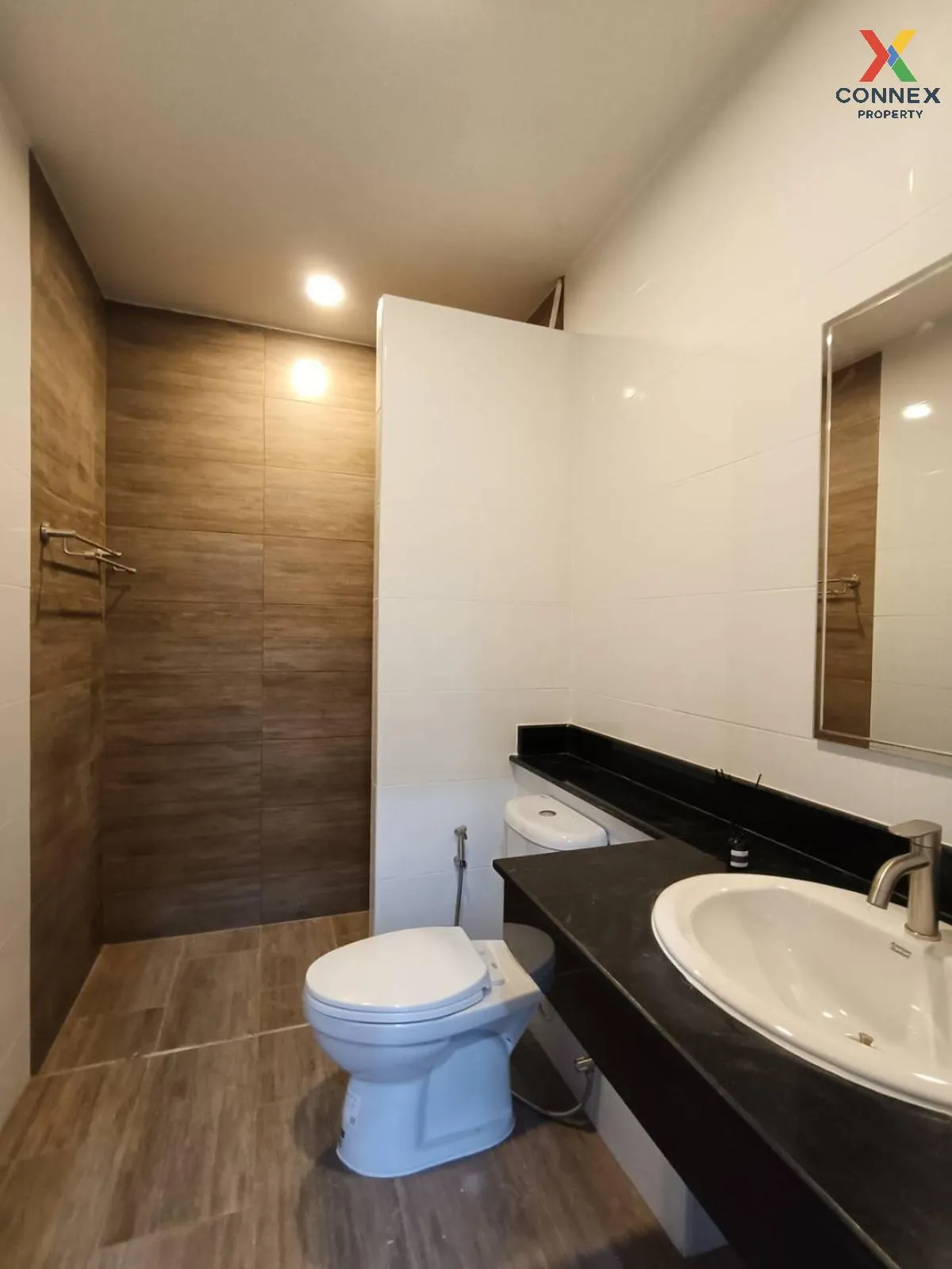 For Sale Townhouse/Townhome  , Thipphiman Baan Rim Khlong , newly