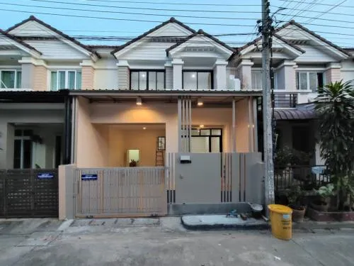 For Sale Townhouse/Townhome  , Thipphiman Baan Rim Khlong , newly renovated , Sao Thong Hin , Bang Yai , Nonthaburi , CX-121912
