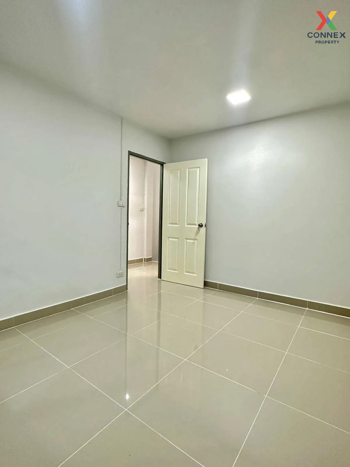 ขายทาวน์เฮ้าส์/ทาวน์โฮม  บ้านบัวทอง 4 บ้านกล้วย-ไทรน้อย รีโนเวทให