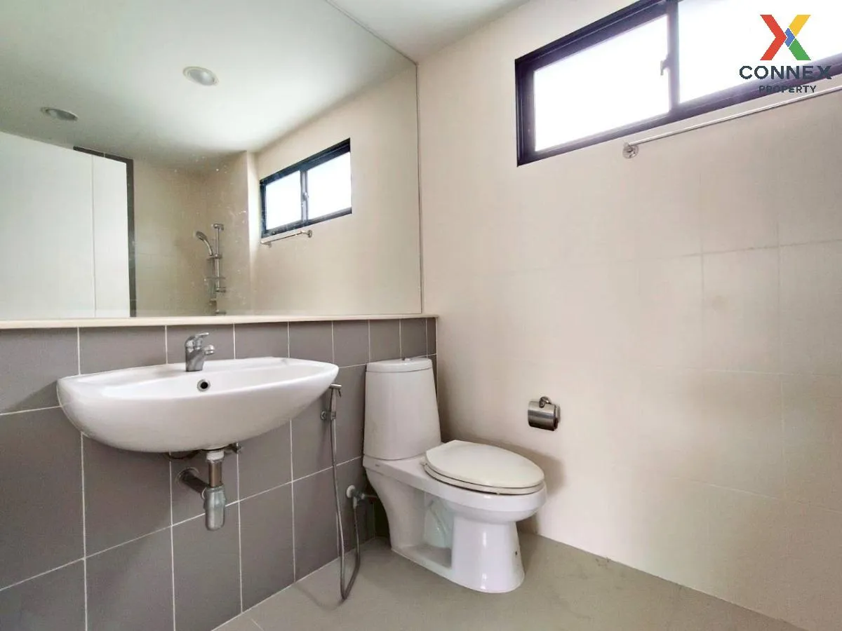For Sale Townhouse/Townhome  , BAAN KLANG MUANG NGAMWONGWAN , riv