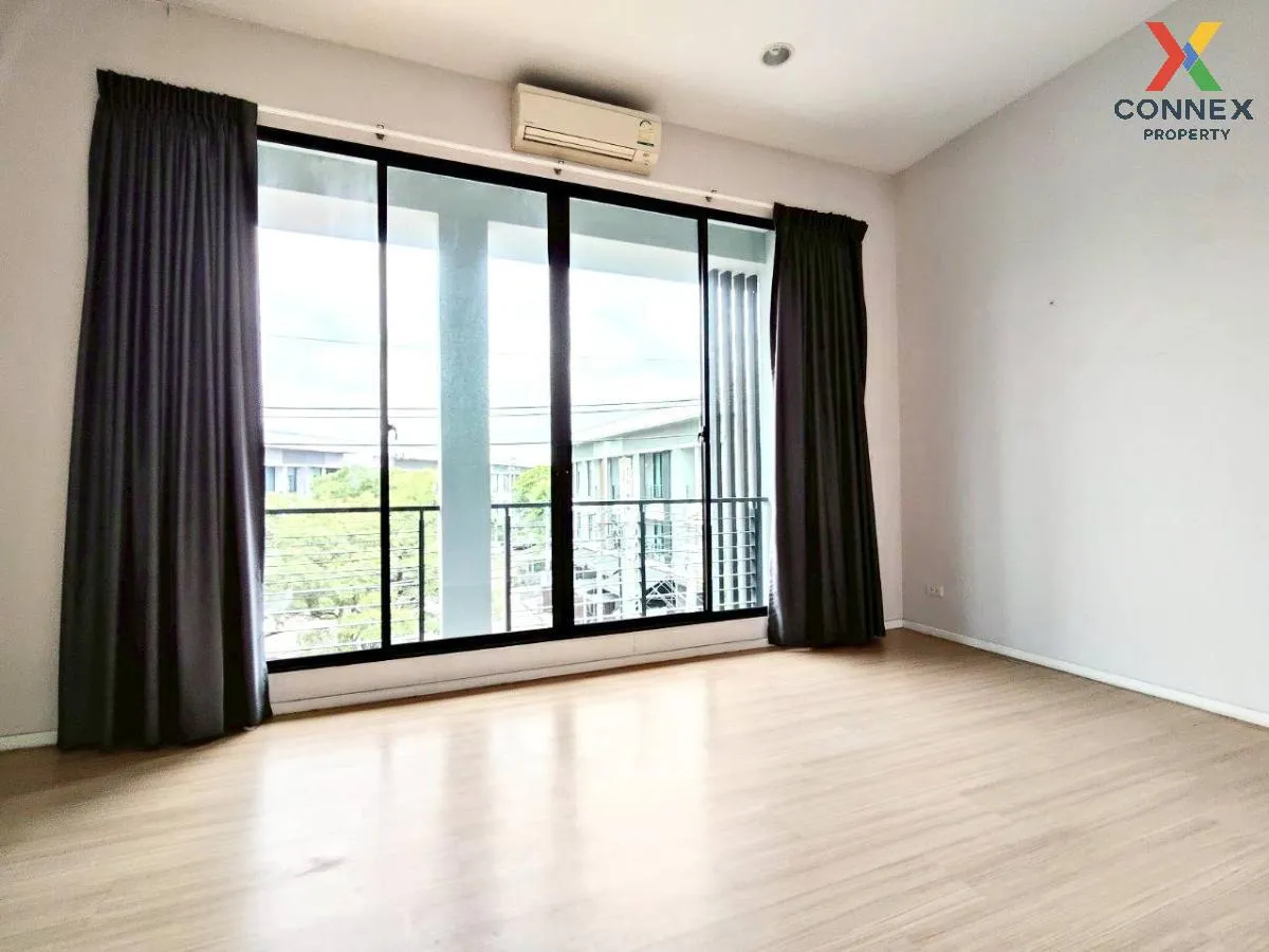 For Sale Townhouse/Townhome  , BAAN KLANG MUANG NGAMWONGWAN , riv