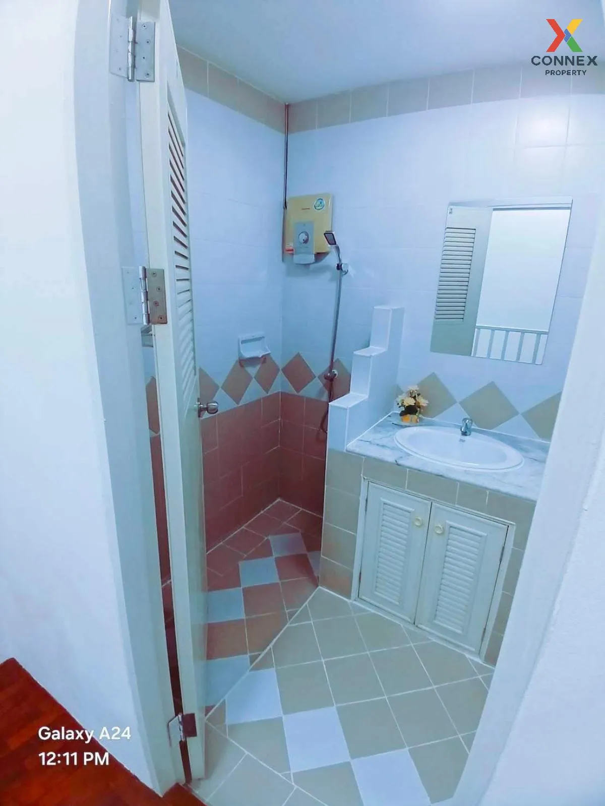 For Sale Townhouse/Townhome  , Baan Piya Wararom 3  , newly renov