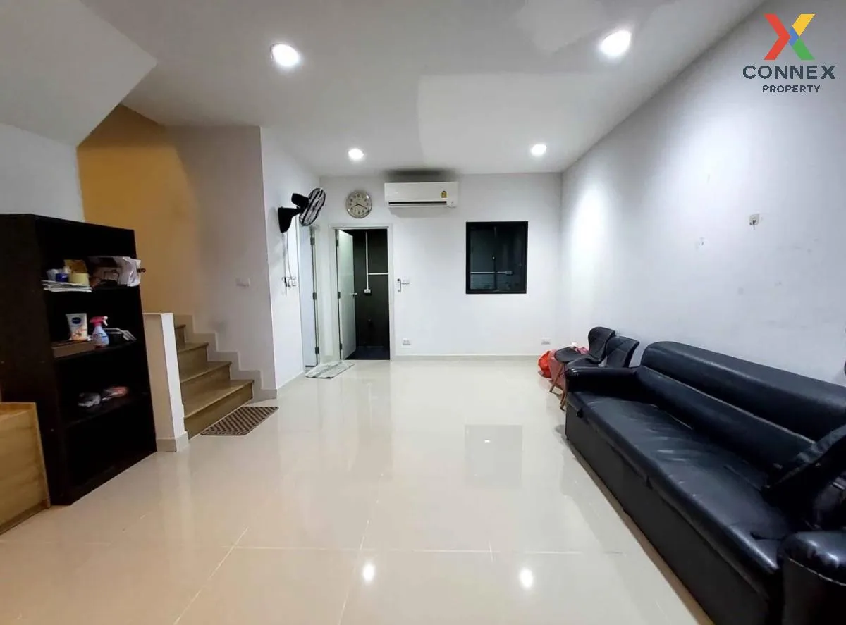 For Rent Townhouse/Townhome  , Verve Phetkasem 81 , corner unit ,