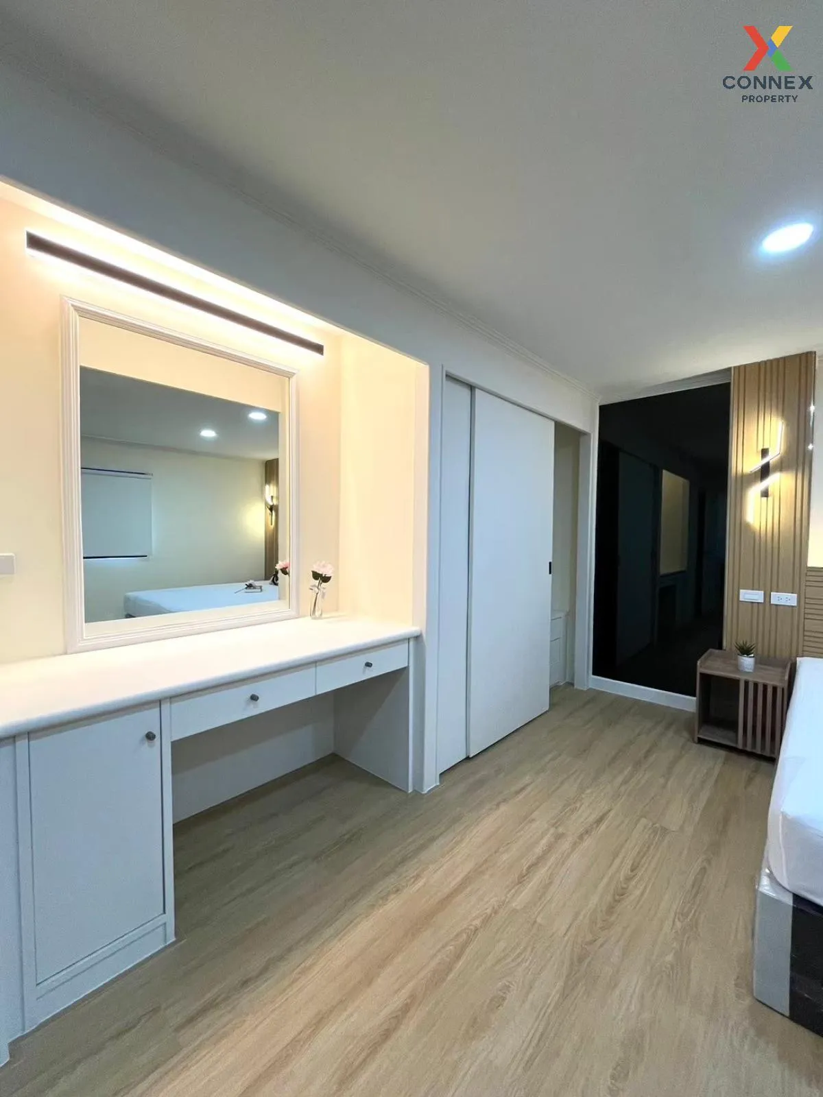 For Sale Condo , Piyaphirom Condo , newly renovated , Chankasem , 4