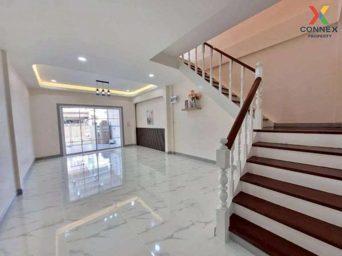 ขายทาวน์เฮ้าส์/ทาวน์โฮม  บ้านพฤกษา 3 บางบัวทอง รีโนเวทใหม่ บางคูร