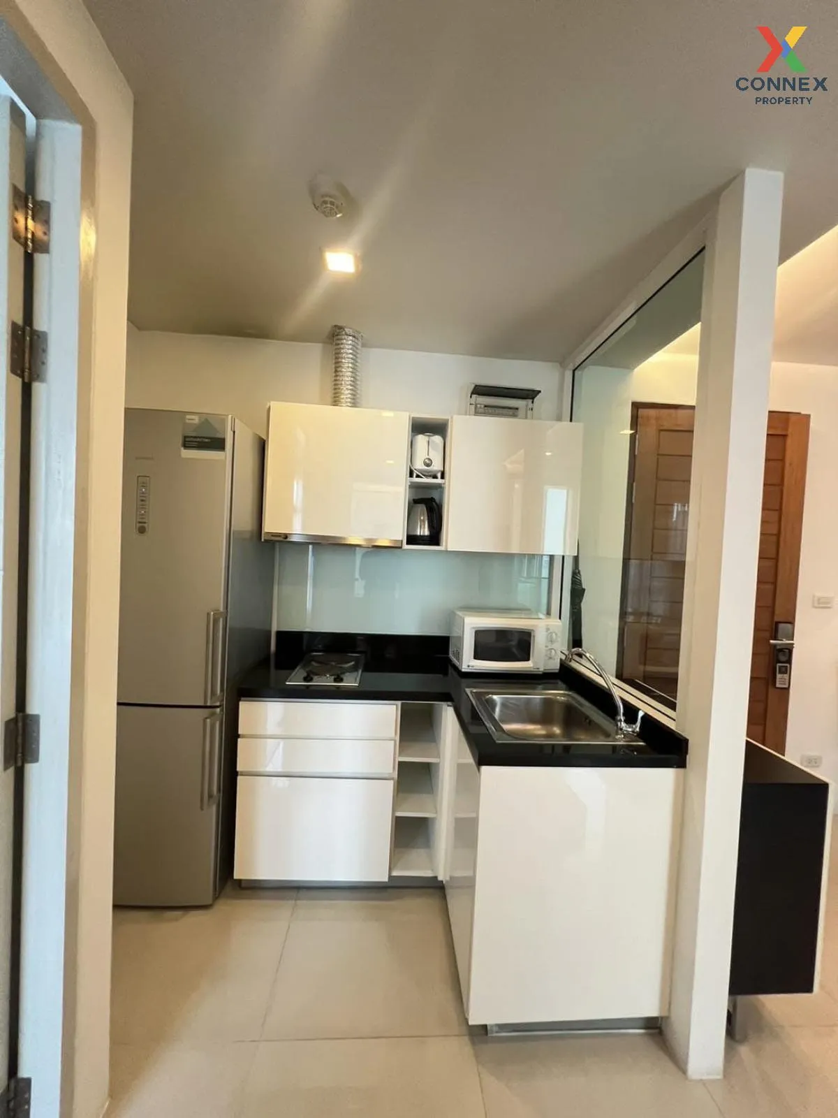 For Rent Condo , Beverly 33 , BTS-Phrom Phong , Khlong Toei Nuea  1