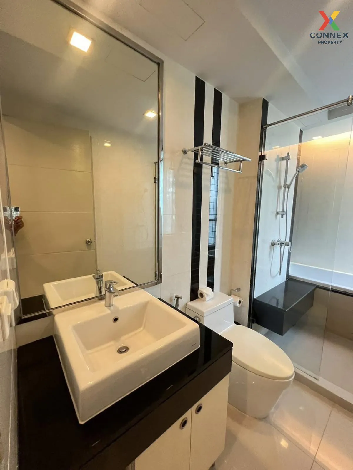 For Rent Condo , Beverly 33 , BTS-Phrom Phong , Khlong Toei Nuea 